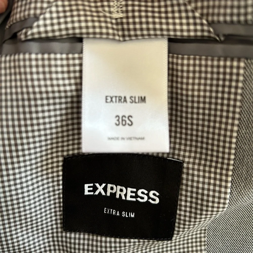 Express Gray Men's Suit - Picture 7 of 10